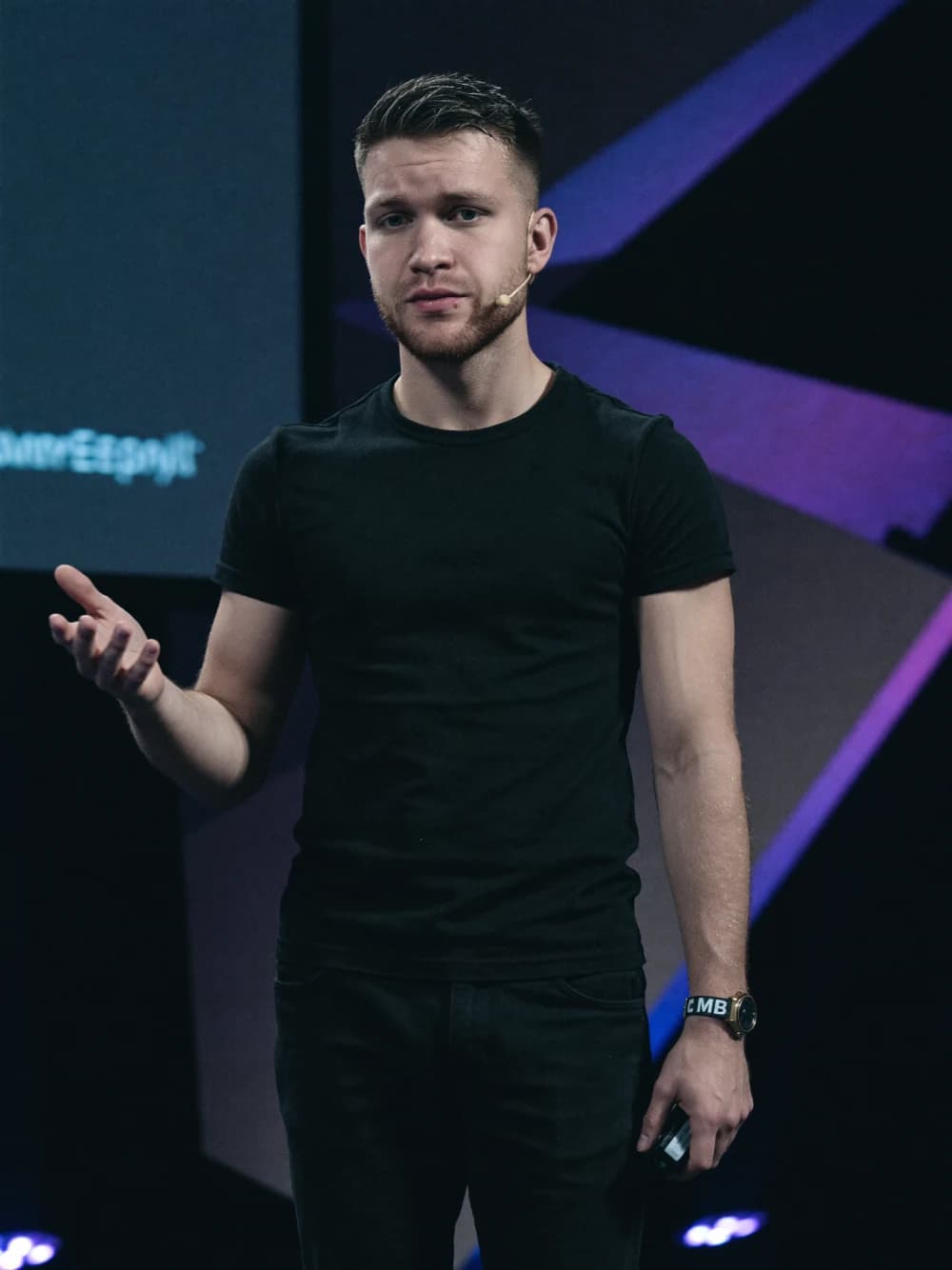 Maximilian Bossow, Managing Director of Vonaxe